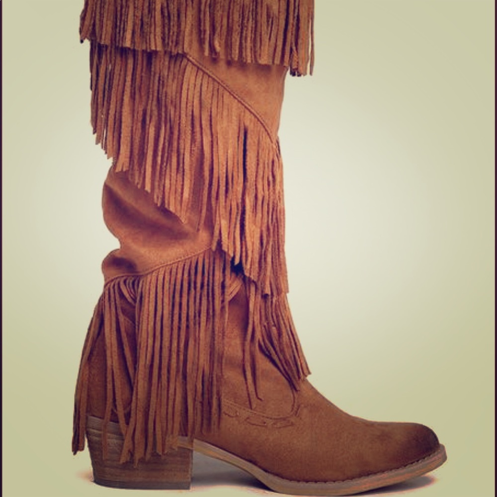 Fringe boots